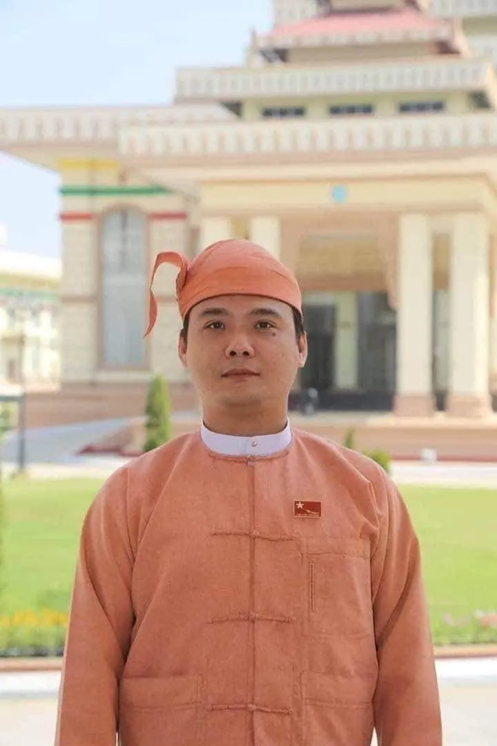 Phyo Zeya Thaw was a Burmese politician and former hip-hop singer. He was born on March 26, 1981, in Yangon, Myanmar. His parents were Dr. Myo Thaw, a former rector of the University of Dental Medicine, and Daw Khin May Win. After completing his high school education at Basic Education High School No. 6, Botataung, he enrolled at Yadanabon University in 1999. In 2000, he transferred to the distance education program at Yadanabon University and graduated in 2003 with a Bachelor of Science degree in English specialization.
Due to his anti-government song lyrics, he was arrested and imprisoned, and Amnesty International recognized him as a prisoner of conscience. On April 1, 2012, he was elected as a Member of Parliament alongside Aung San Suu Kyi. After the 2021 military coup, he was arrested on July 23, 2022, by the military junta under anti-terrorism laws and was executed in Insein Prison. The Council on Foreign Relations, a U.S.-based think tank, included him in its list of 10 notable figures who passed away in 2022.